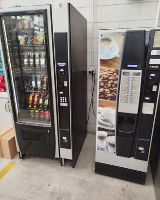 Distributore automatico saeco