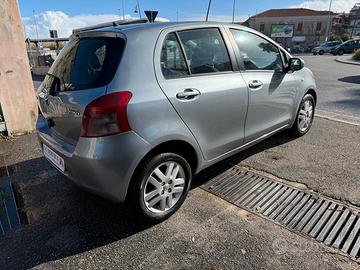 Toyota Yaris 1.0 5 porte Sol