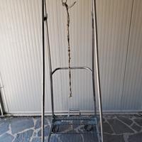 Carrello per scarico carni appese