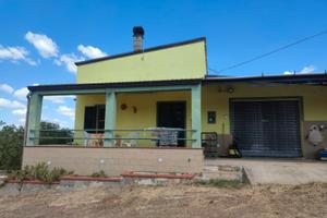 Vendita di casa più piccolo appezzamento
