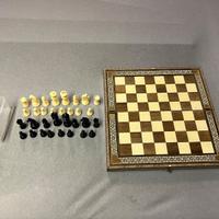 Gioco di scacchi marocchino.