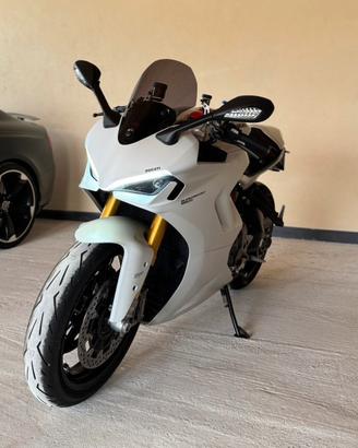 Ducati Supersport 950s del 2022