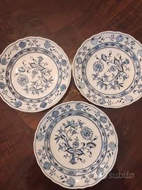 Tris di Piatti Antichi Meissen– Decoro Cipolla Blu