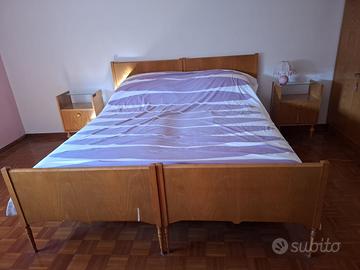 Camera effetto rovere  2 letti scrivania comodini