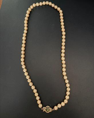 Collana in perle naturali smeraldi e diamante