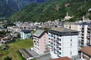 Appartamento di 132 m² con 4 locali e box auto a S
