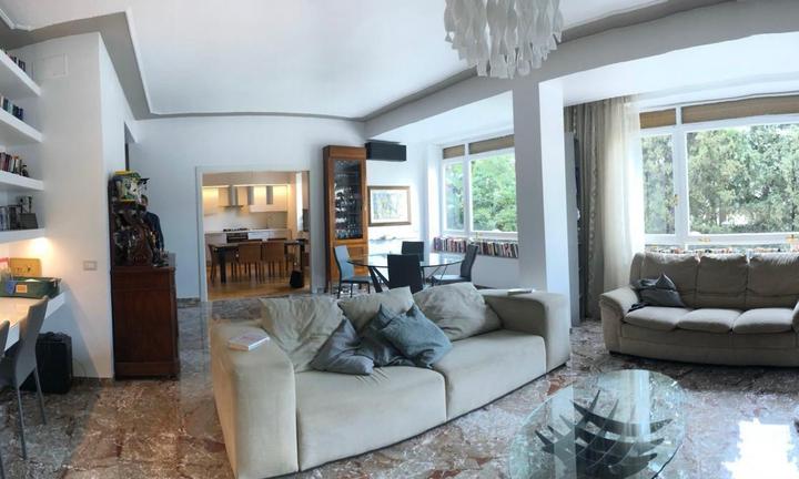 Centrale appartamento ristrutturato 200mq balconi