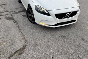Volvo V40 Momentum Geartronic