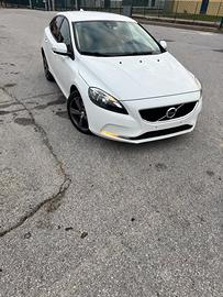 Volvo V40 Momentum Geartronic