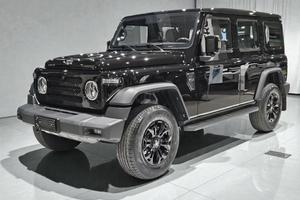 EMC 212 2.0 TGDI 8AT 4WD Adventurer