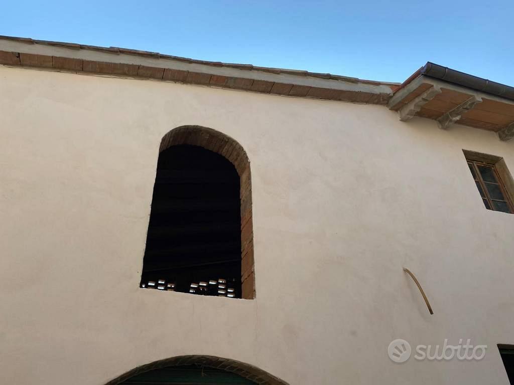 Rustico / Casale di 300 m² con più di 5 locali e b - Vista 3