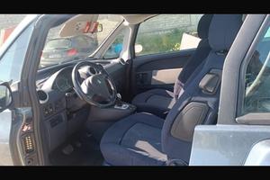 Peugeot 1007 2005