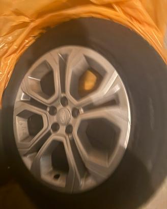 cerchi e gomme  235/60/18