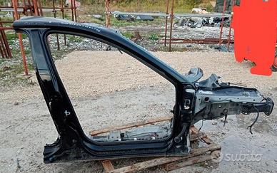 Fiancata dx Alfa Romeo Giulietta + longherone