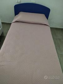 Letto singolo lilla con materasso e rete in legno