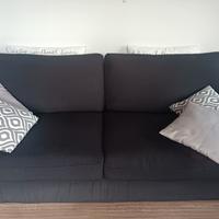 divano molto comodo colore nero, marca Prima fila 