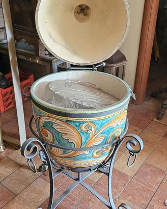 Barbecue/forno dipinto a mano
