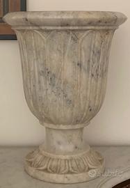 Vaso antico pregiato in marmo