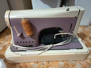 macchina per cucire vintage 