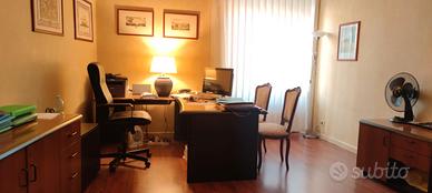 Studio Legale affitta stanza/e con servizi