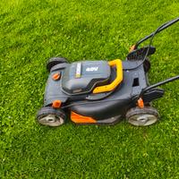 Rasaerba WORX mulching e cesto di raccolta