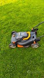 Rasaerba WORX mulching e cesto di raccolta