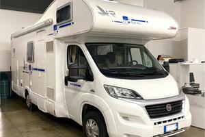 Camper Rimor seal 5 (6 posti viaggio, 6 notte)