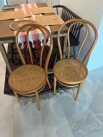 Coppia di Sedie Thonet in Legno Curvato