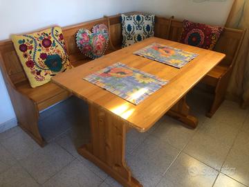 Tavolo e panchina angolare legno massiccio