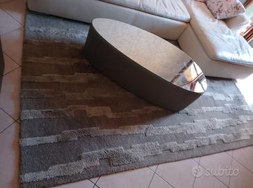 tappeto e tavolino da sala