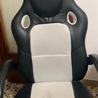 Sedia comoda da gaming o lavoro