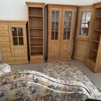 Set mobili legno massello, divano. Entro 30 Marzo