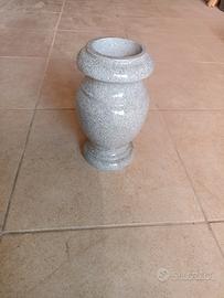 Vaso in granito naturale