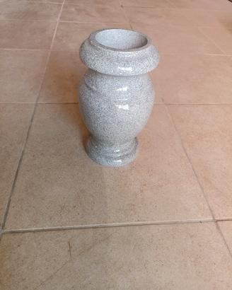 Vaso in granito naturale