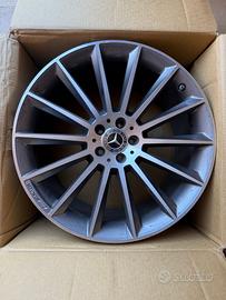 4 cerchi Mercedes 21' AMG (SUV) e gomme PirelliP0