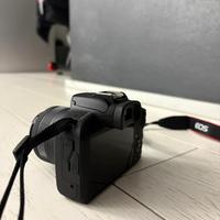 Macchina fotografica sigitale Canon Eos R100