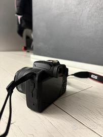 Macchina fotografica sigitale Canon Eos R100