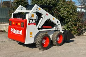 P165 Mini Pala 27 q Bobcat 773