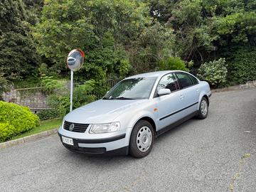 Volkswagen Passat 1.8 20V cat Highline Unicopropri