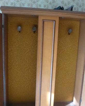 mobiletto porta abiti