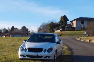 Mercedes E220