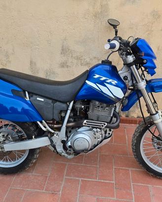 TT 600 R  a.e 2003 finanziabile 
