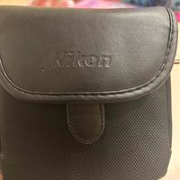 Macchina fotografica pari a nuova