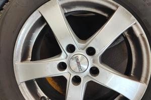 Gomme invernali Fireston + cerchi in lega per Ford