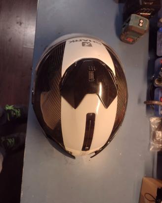 Casco fibra di carbonio
