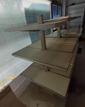scaffale vetrina