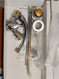 miscelatore per lavandino con raccordo sifone 