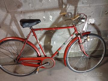 bici uomo ruote n 28, è un po' che è ferma,ma è ok