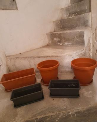 Vasi in plastica diverse tipologie 