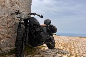 Triumph scrambler cafe racer